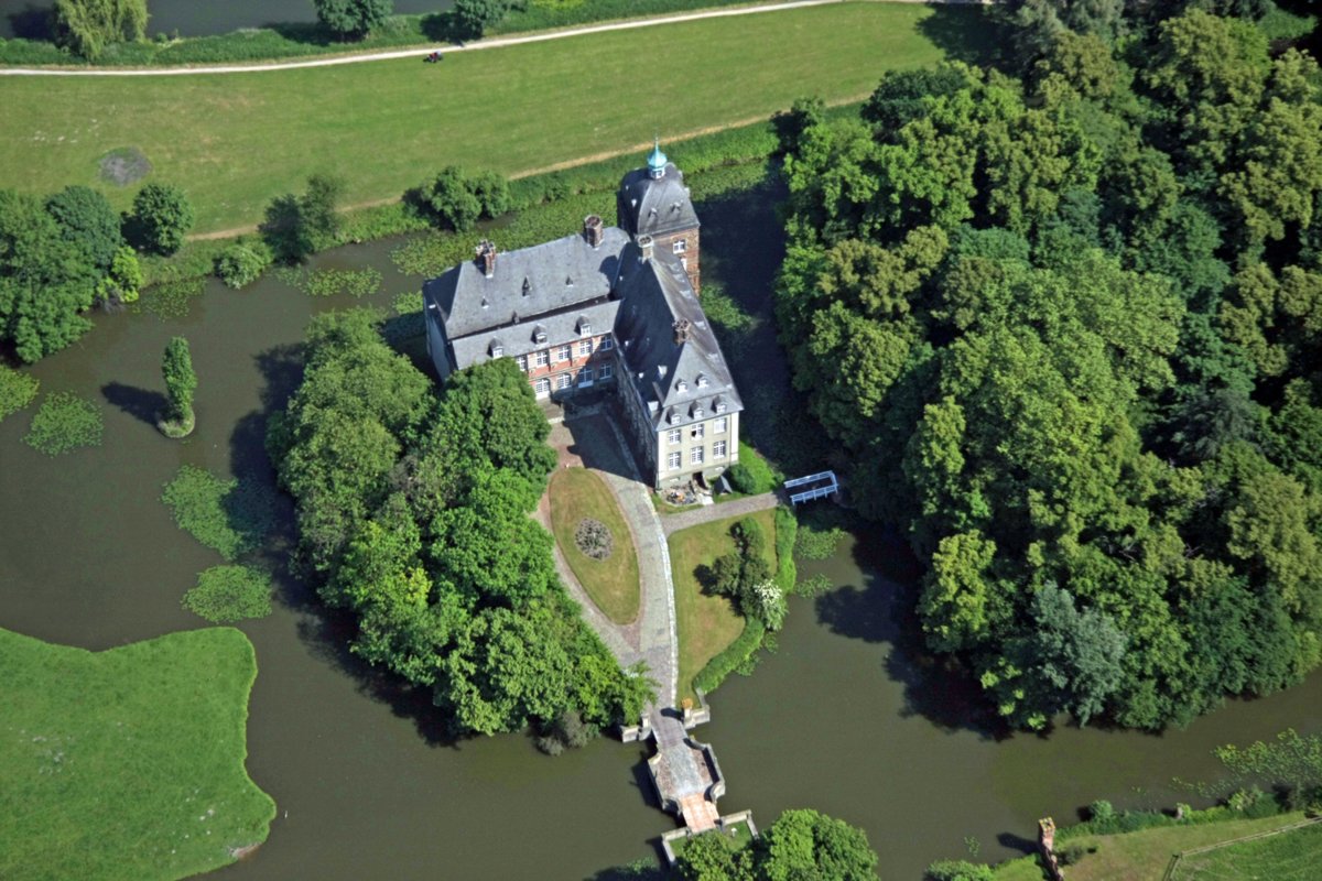 Luftbild Schloss Hovestadt