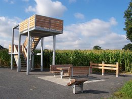 Station mit Turm am Werse Rad Weg