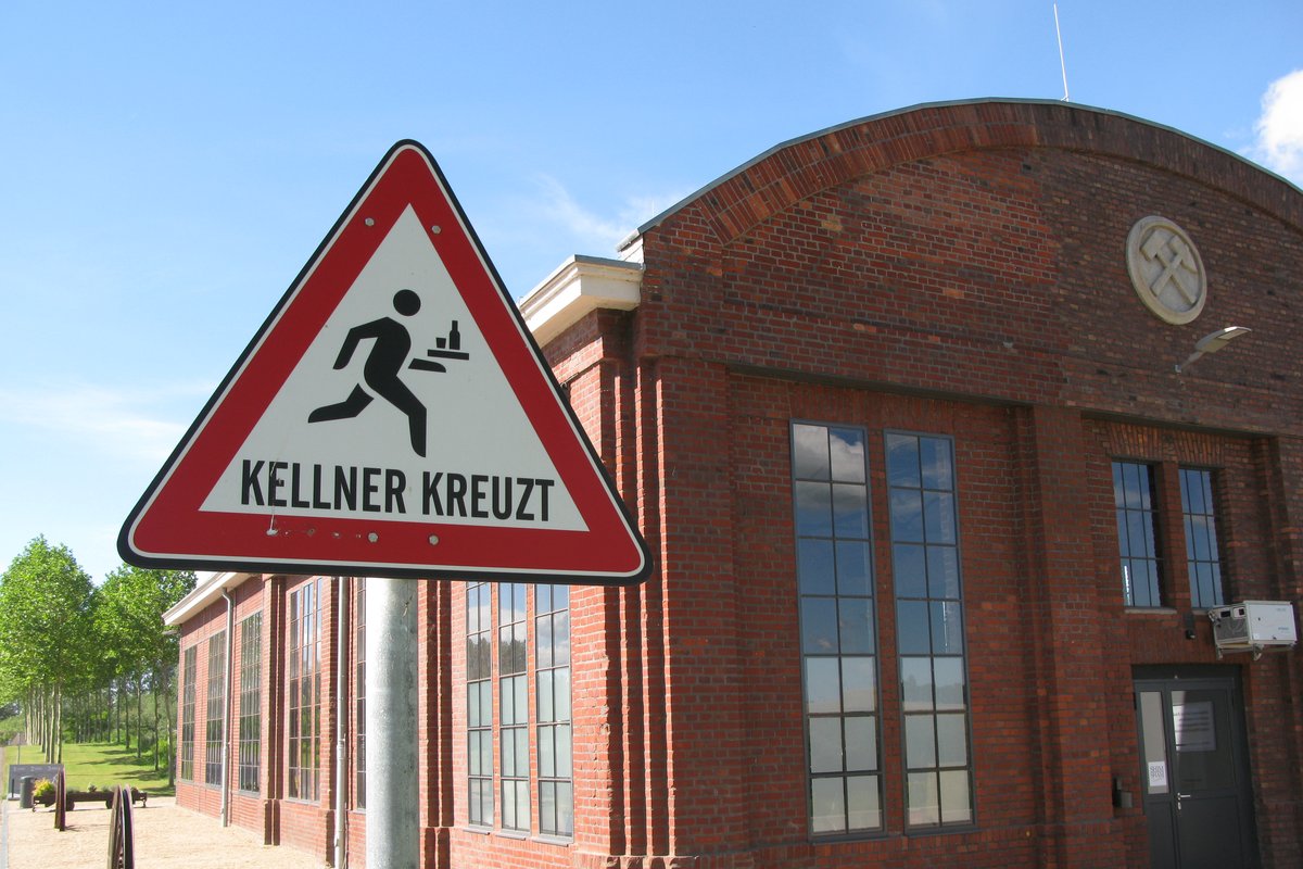 Kellner kreuzt